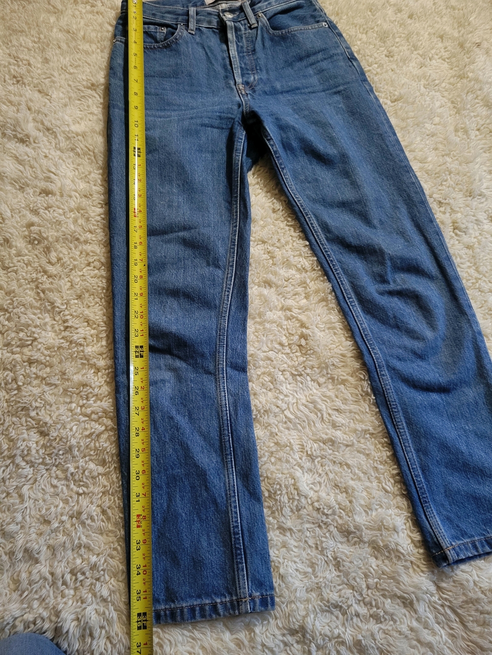 Everlane The Cheeky Jeans in Medium Blue Wash | 23 Crop | Inseam 25" Like New - Picture 11 of 15
